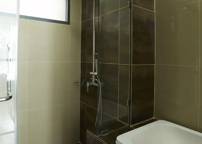 Q Suites 46